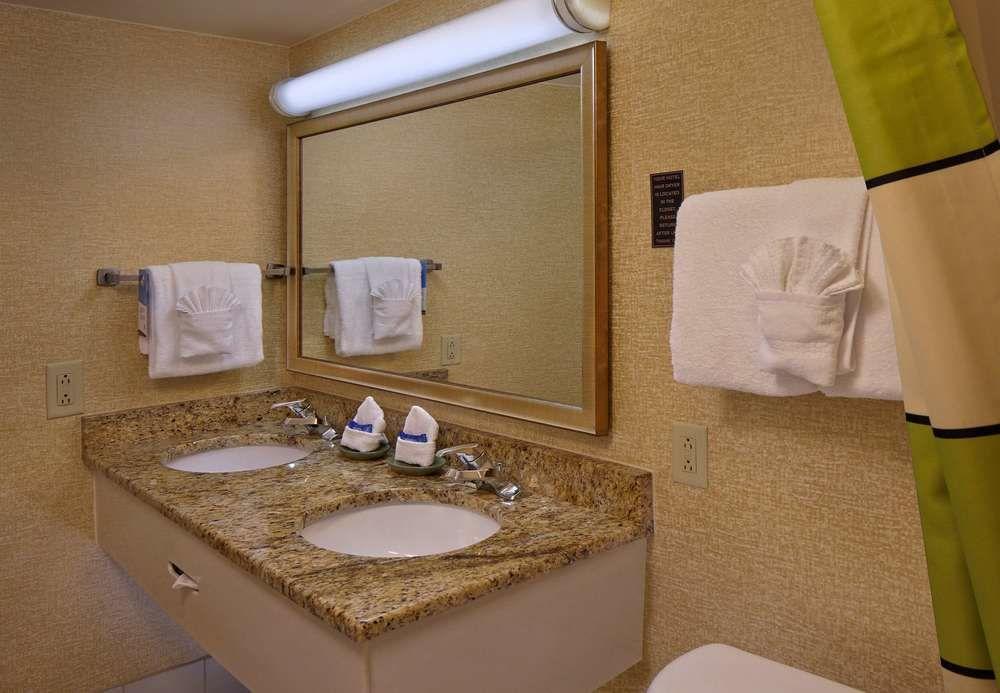Fairfield Inn And Suites By Marriott Palm Beach Eksteriør bilde